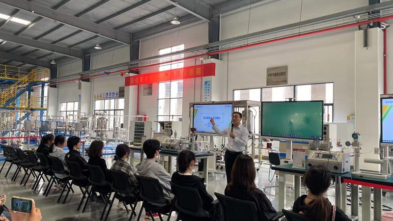 化工样品申请：关键步骤与注意事项**